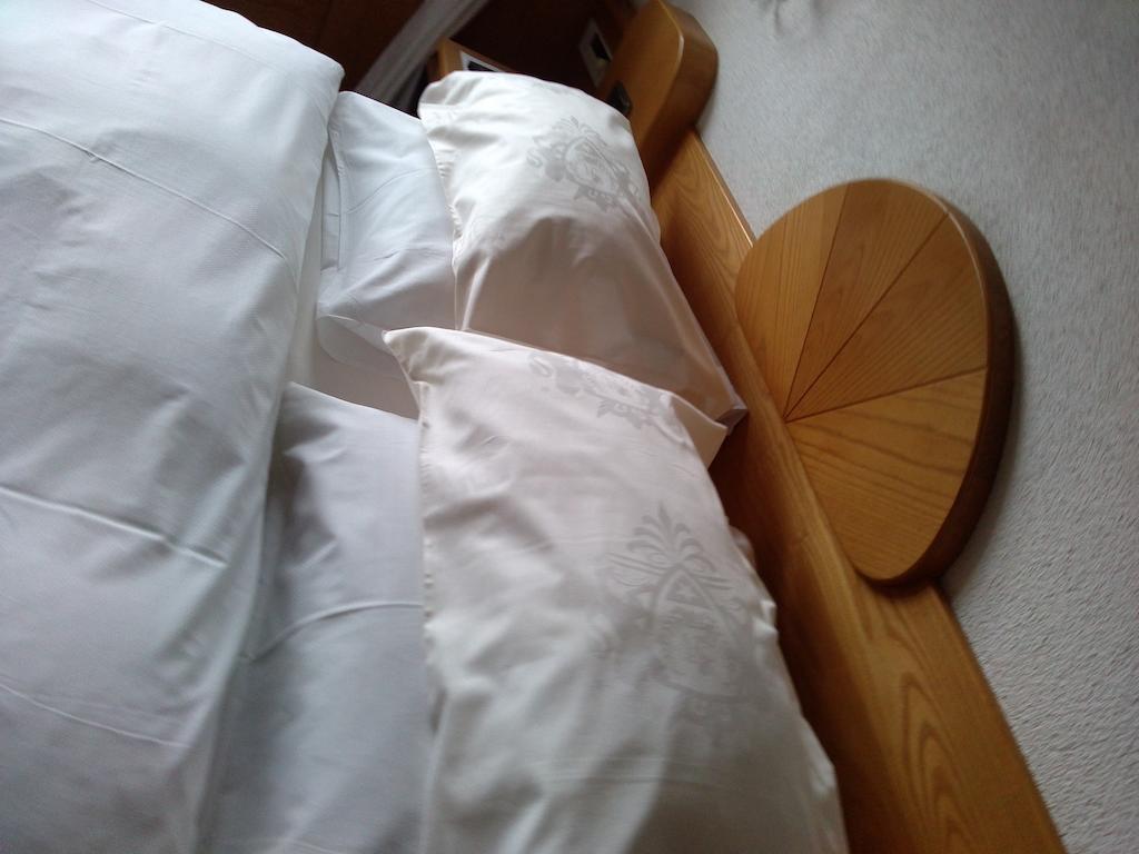Hotel Vergeiner Seefeld in Tirol Zimmer foto